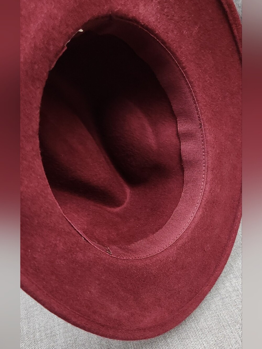 Gelso Bianco Made in Italy 100% Wool Burgundy Fedora. Small / Medium - Picture 6 of 9